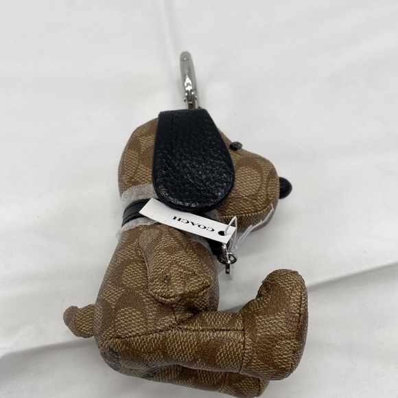 NWT Coach X Peanuts Snoopy BagCharm SIGNATURE Canvas Purse Keychain Logo Limited - Picture 7 of 8